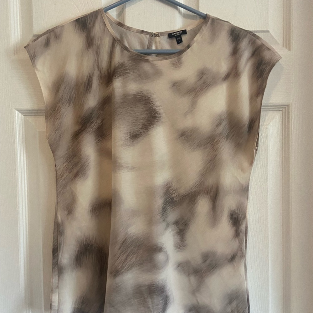 Express Gray and White Fitted Blouse